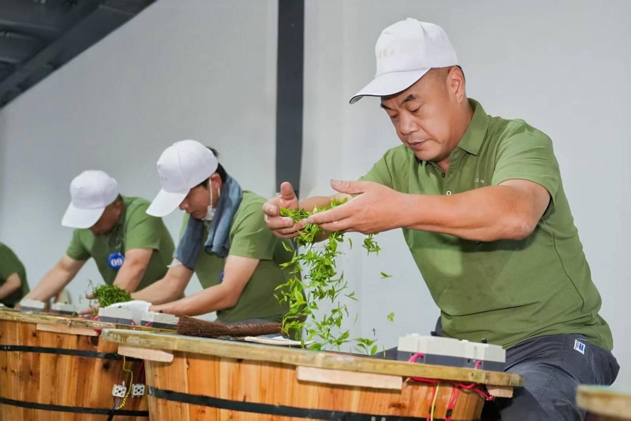 35岁入行！看汤泽清如何让一杯茶“更香”