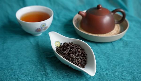 梧州六堡茶首次通过中欧班列走进法国